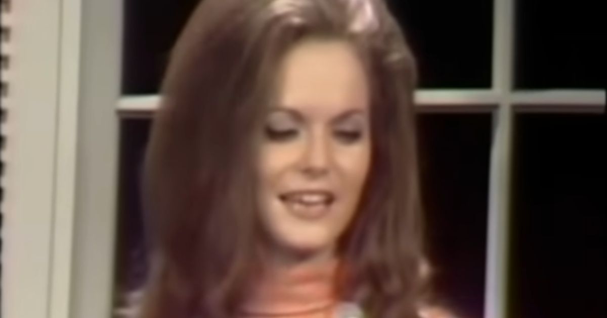 Jeannie C. Riley – Harper Valley P.T.A.